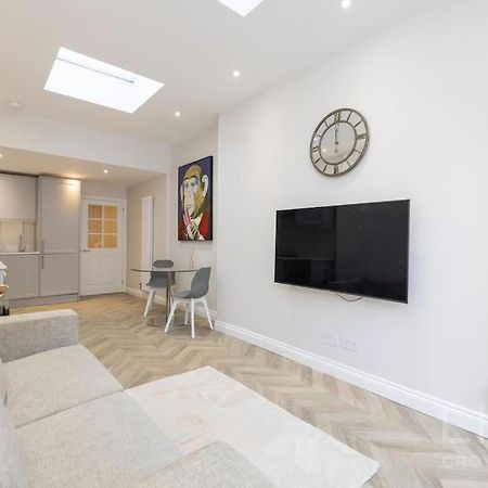 2 Bed Flat -Zone 1-4 London Lägenhet Thornton Heath Exteriör bild